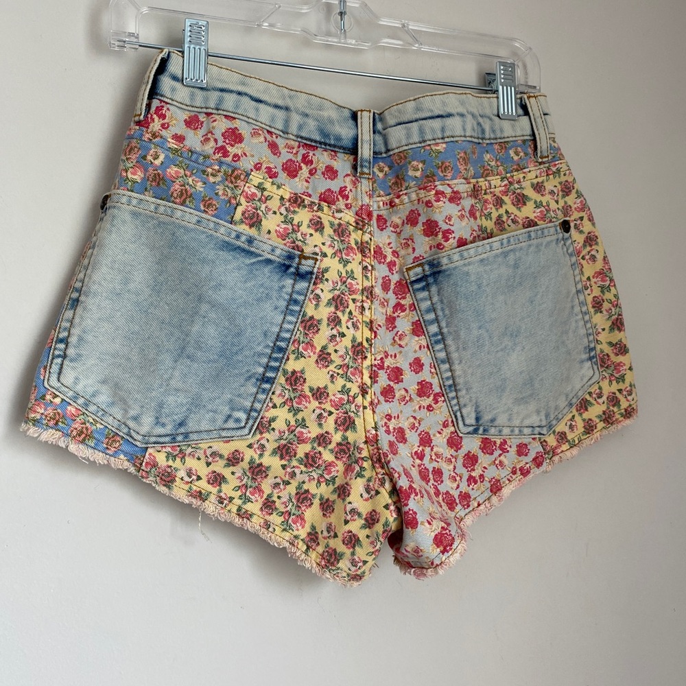 NWT Farm for Anthropologie, Rio Floral Denim Shorts Size 27 - Picture 6 of 7